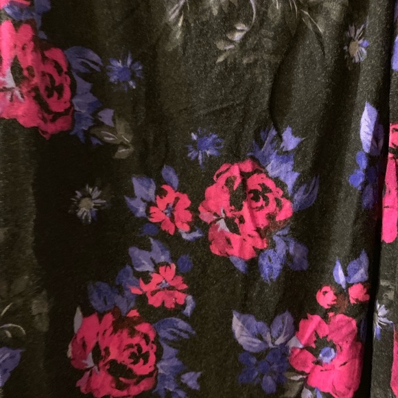 Tank - Picture 2 of 2